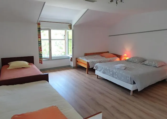 Les Dortoirs De La Bastide Du Puech Cransac